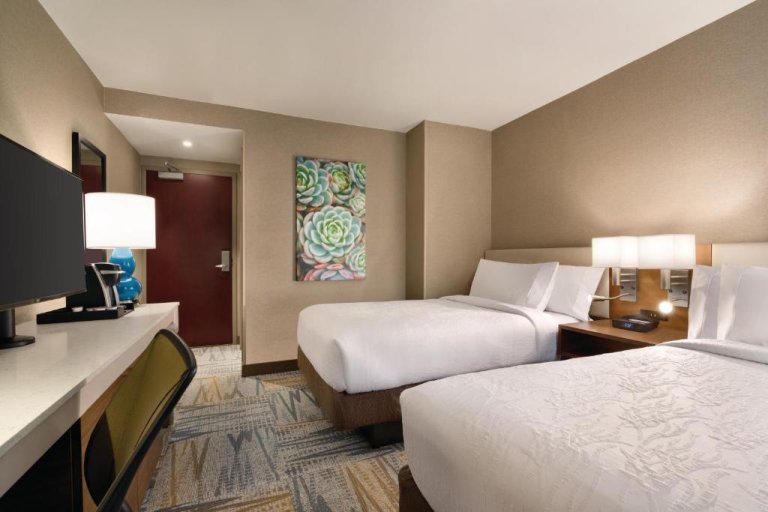 Photo hotel Hilton Garden Inn New York Times Square South 